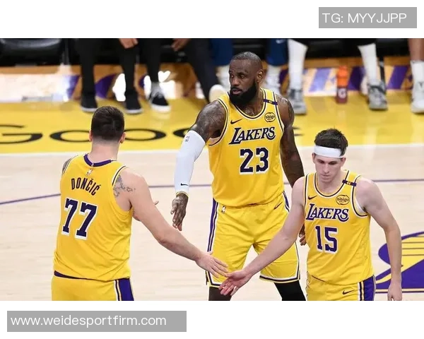 奥尼尔谈里夫斯表现出色但詹姆斯回归后将面临角色调整挑战